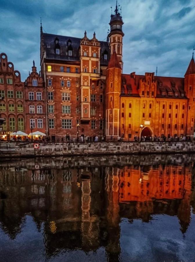 Baltic Riviera Apartments - Luxurious Apartment With Patio And River View Gdańsk Kültér fotó